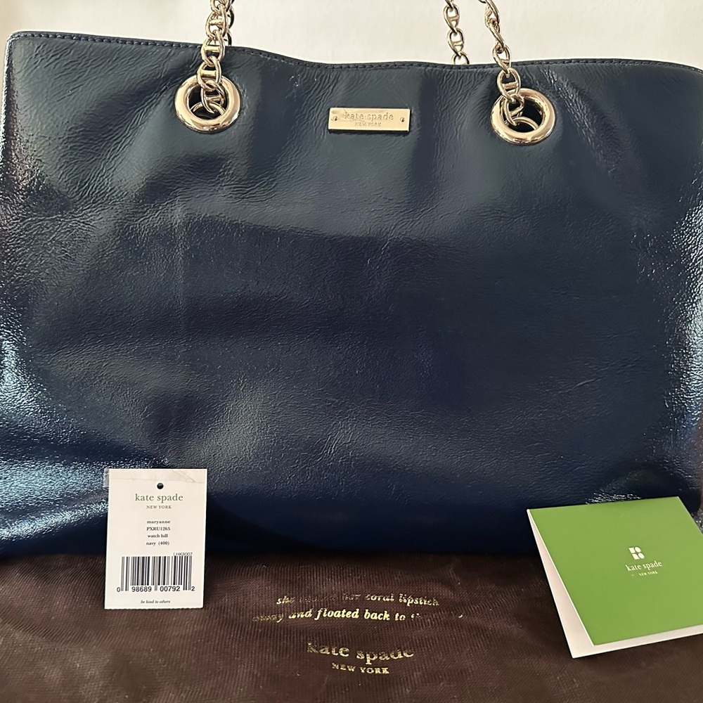 Kate Spade Watch Hill
Maryanne Shopper
Size: 16" W x 10.5" H